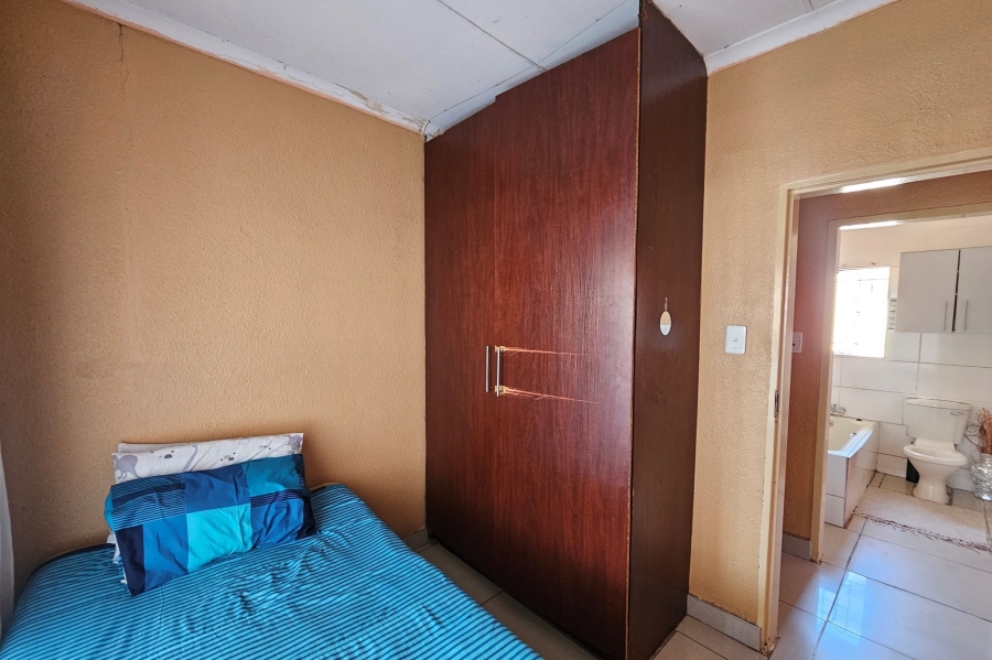 2 Bedroom Property for Sale in Tlhabane West North West